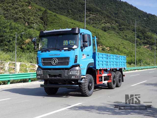 ຫົກລໍ້ຂັບລົດ Dongfeng Off Road Truck 6×6 Dongfeng Flat Head 1 ແລະ Half Row Cargo Truck Vehicle AWD 6*6 Export Special Vehicle