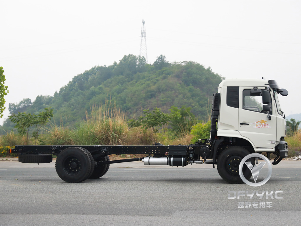 dongfeng dividion ຫນຶ່ງແລະເຄິ່ງແຖວແຖວແຖວ | ທຸກໆລໍ້ທີ່ມີການດັດແກ້ພາຫະນະພິເສດທັງຫມົດ 210 HorsePower Chassis | ເຮັດໃນປະເທດຈີນ Chassis | ເພົາທາງນອກ - ເສັ້ນທາງດຽວ | 