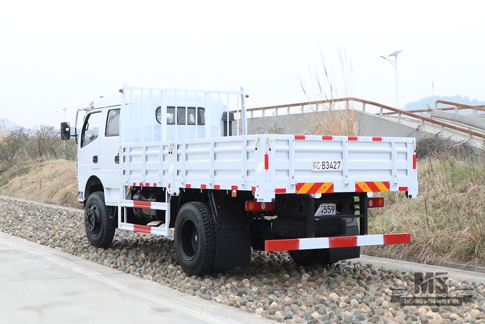 Dongfeng Four wheel Drive Light-duty Truck_White Small Truck Customized Double Row Cab 4*4 Off-road Vehicle_Dongfeng Truck for sale Export Special Vehicle