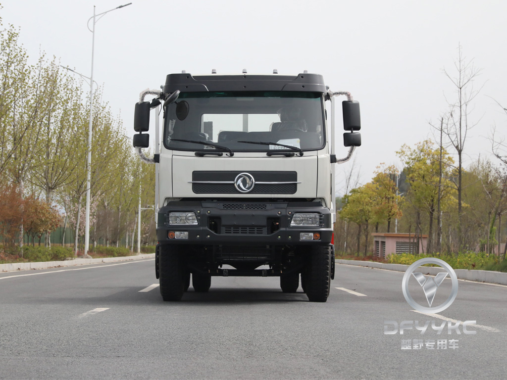 dongfeng flat-topped semi-cab | ພາຫະນະຂົນສົ່ງການຂຸດຄົ້ນ | ອຸປະກອນເຄື່ອງຂຸດເຄື່ອງຂຸດເຄື່ອງຈັກຕິດເຄື່ອງລົດຂົນສົ່ງ ລົດບັນທຸກຂັ້ນໄດແບບໄຮໂດຼລິກ Tandem Trailer | 