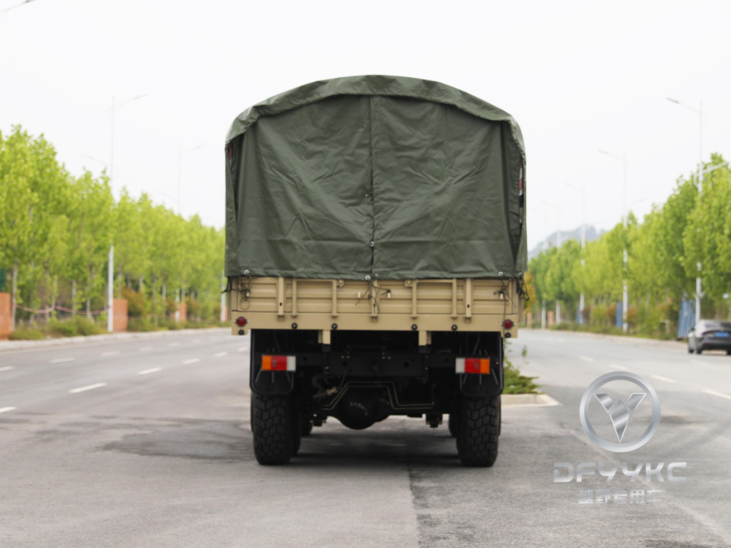 ລົດບັນທຸກ Donggfeng Eq2102N - ລົດບັນທຸກ - 210hp Double-Ro Double-Ro Desert Car Doard Cargo Whego Voor | ແບບຟອມສົ່ງອອກ | ເຄື່ອງປັບອາກາດທີ່ມີ tarpaulin