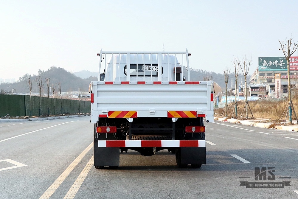 Dongfeng Four Wheel Drive Light Cargo Truck_4*4 Double Row Small Transport Truck_Dongfeng 4WD Export Special Truck