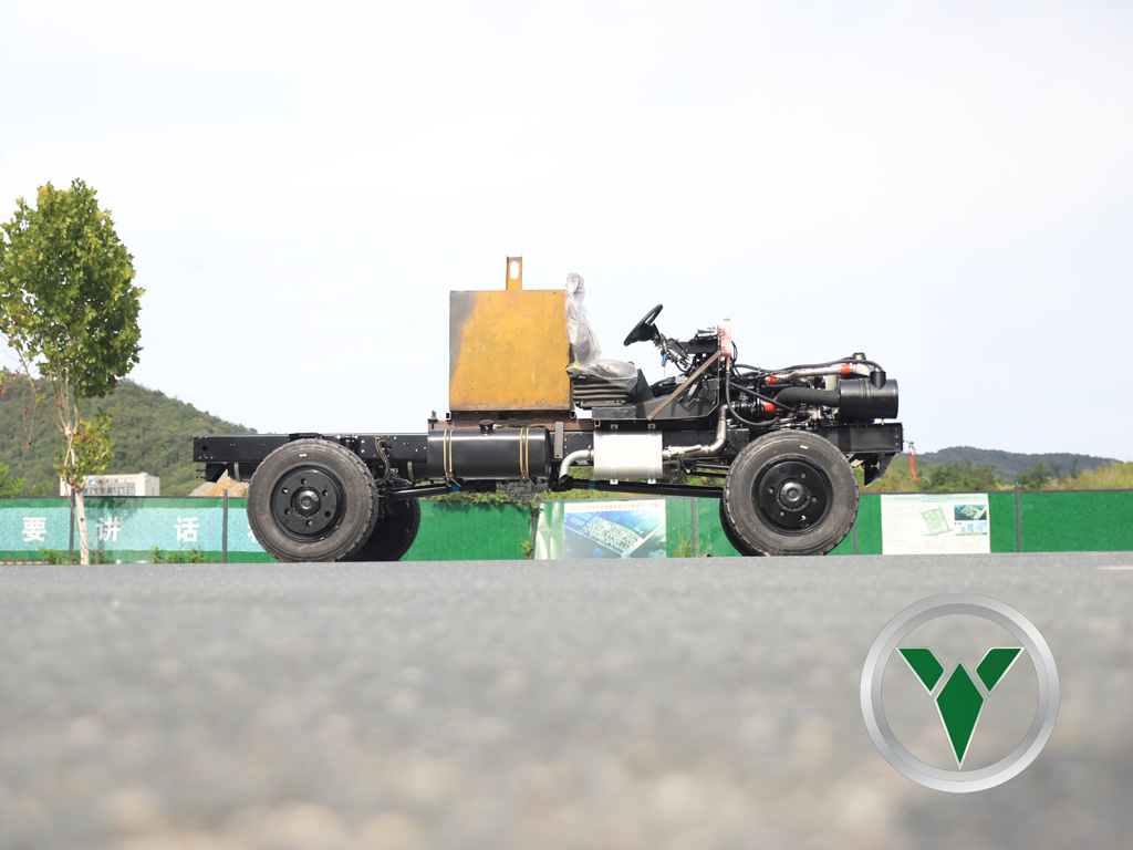 8-ton 4x4 Chassis ທີ່ມີການຕັ້ງຊື່ທີ່ເປັນເອກະລາດ | ຄວາມສາມາດໃນເສັ້ນທາງທີ່ບໍ່ມີປະໂຫຍດແລະການຂັບເຄື່ອນຄວາມສະດວກສະບາຍ