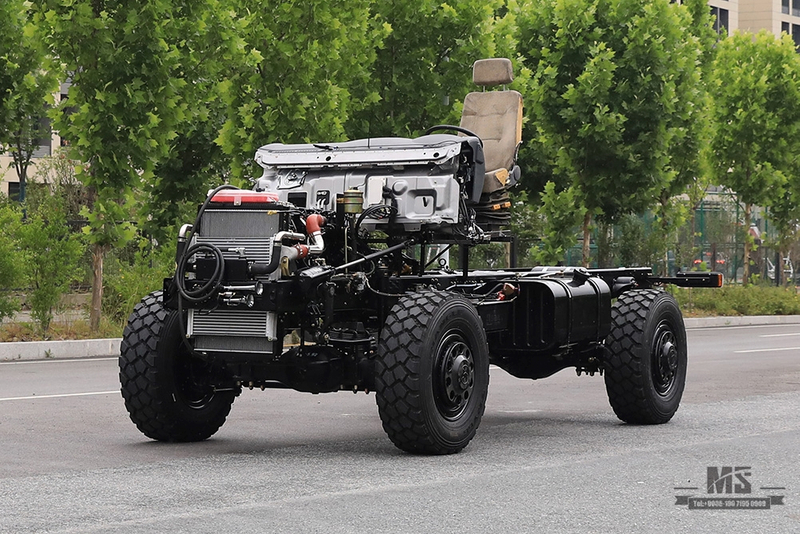  300hp Dongfeng Four Wheel Drive Truck Chassis_4×4 7T/13T Axle Truck Chassis_Dongfeng 4*4 Truck Chassis For Sale_Export Special Truck Chassis