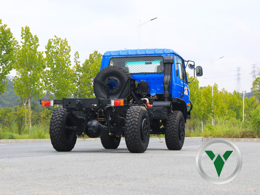 Dongfeng Eq2070 ລົດບັນທຸກ 4x4 Chassis | ລົດຕູ້ 4 × 4 × 4 × (EQ246) ສໍາລັບຈຸດປະສົງພິເສດແລະການສົ່ງອອກ
