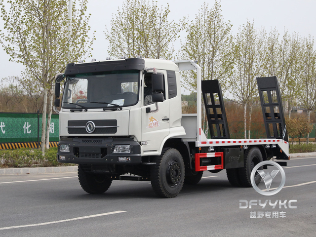 dongfeng flat-topped semi-cab | ພາຫະນະຂົນສົ່ງການຂຸດຄົ້ນ | ອຸປະກອນເຄື່ອງຂຸດເຄື່ອງຂຸດເຄື່ອງຈັກຕິດເຄື່ອງລົດຂົນສົ່ງ ລົດບັນທຸກຂັ້ນໄດແບບໄຮໂດຼລິກ Tandem Trailer | 