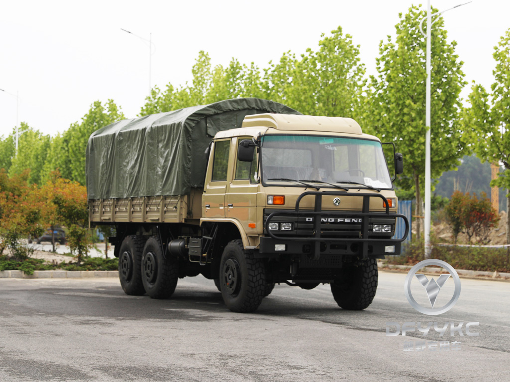 ລົດບັນທຸກ Donggfeng Eq2102N - ລົດບັນທຸກ - 210hp Double-Ro Double-Ro Desert Car Doard Cargo Whego Voor | ແບບຟອມສົ່ງອອກ | ເຄື່ອງປັບອາກາດທີ່ມີ tarpaulin