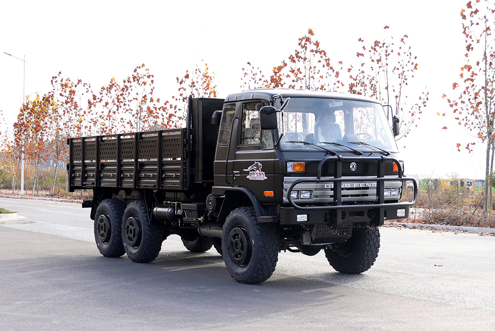 Dongfeng EQ2102 Off-road Truck_190 HP 3.5T ສາມເພນຫົກລໍ້ຂັບລົດບັນທຸກສີດໍາ_All-wheel drive EQ2102G ສົ່ງອອກຍານພາຫະນະຈຸດປະສົງພິເສດ