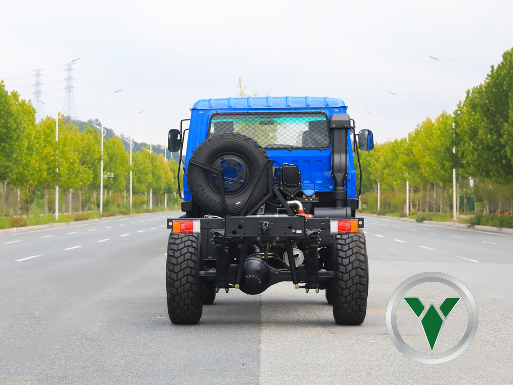 Dongfeng Eq2070 ລົດບັນທຸກ 4x4 Chassis | ລົດຕູ້ 4 × 4 × 4 × (EQ246) ສໍາລັບຈຸດປະສົງພິເສດແລະການສົ່ງອອກ