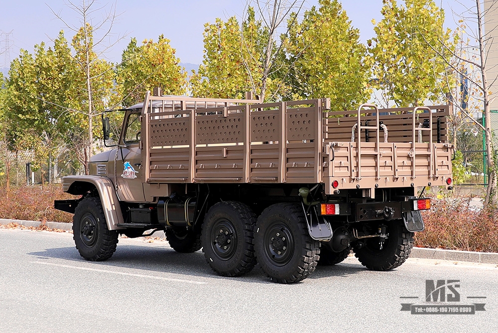 170 ແຮງມ້າ Dongfeng Champagne Gold EQ2082_ຫົກລໍ້ຂັບລົດ off-road ພິເສດ_Double glass pointed 240 transport vehicle_6×6 25Y ລົດບັນທຸກພິເສດສົ່ງອອກ