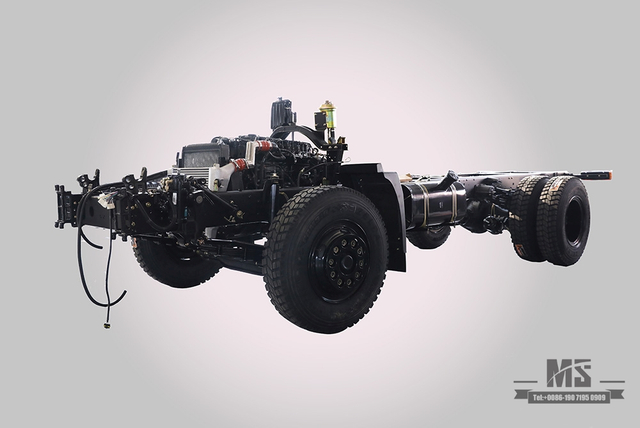 Dongfeng 4*2 Greening Sprinkler Chassis _Dongfeng 210 HP Flat Head Sprinkler Truck Chassis_Dongfeng Water Tanker Chassis _Export Special Truck Chassis