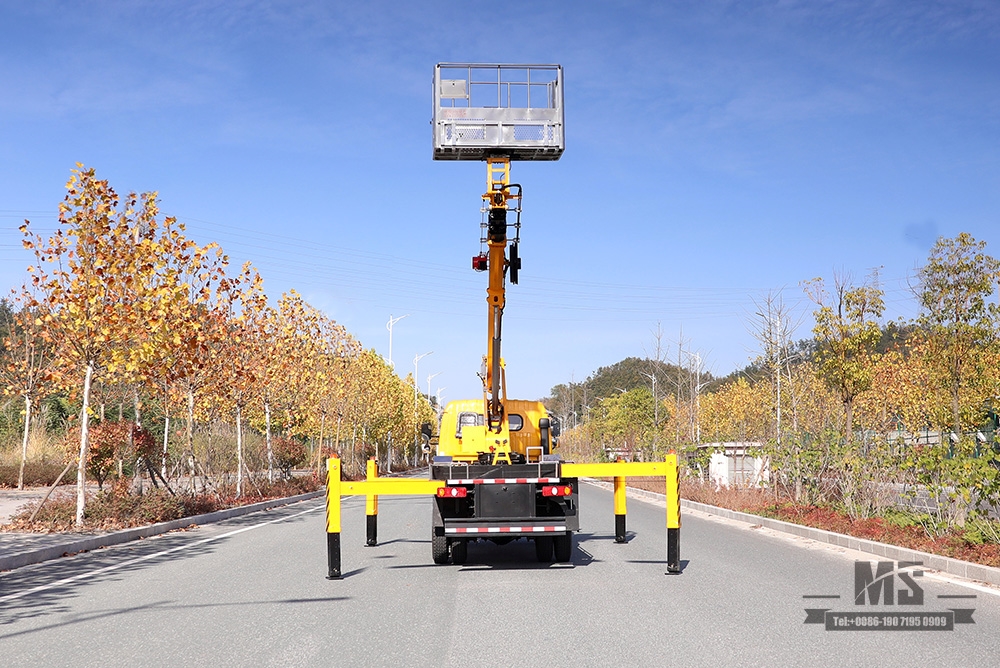 Dongfeng 4*2 ລົດບັນທຸກເບົາ Tip Off-road Lifting Truck_Small trimming Sanitation Lifting Truck_Export Special Micro Vehicle