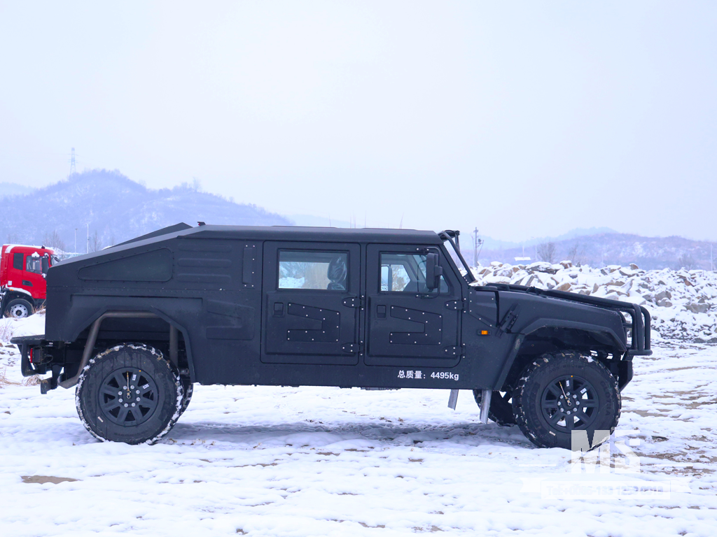 Dongfeng Mengshi 6 Ton ຂັບສີ່ລໍ້ M50 Hardcore Off-roader 