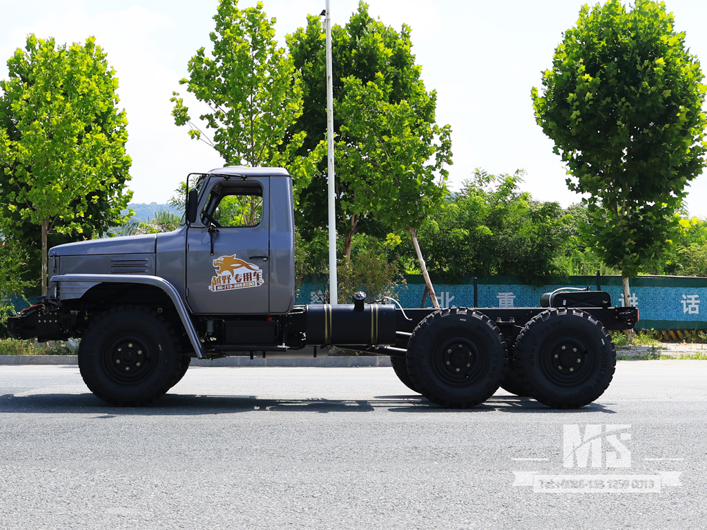 Dongfeng 6×6 Silver Grey EQ2082 Chassis_6*6 170HP Conventional Truck Six Wheel Drive Chassis for Sale_ ພິເສດ Export Chassis 