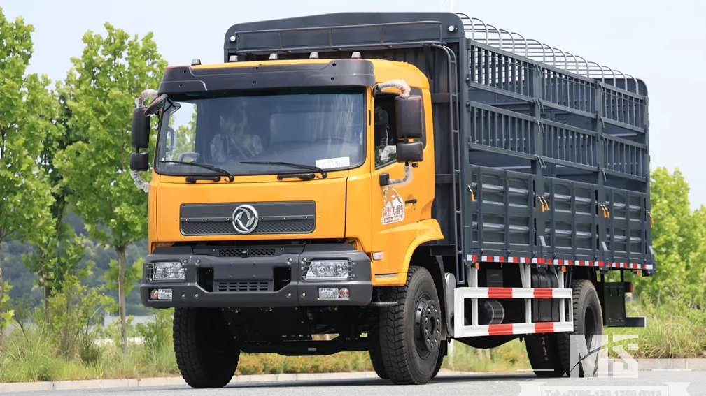Dongfeng 4×2 Stake Truck ເປີດເຜີຍສໍາລັບຕະຫຼາດສົ່ງອອກສິນຄ້າຫຼາກຫຼາຍຊະນິດ