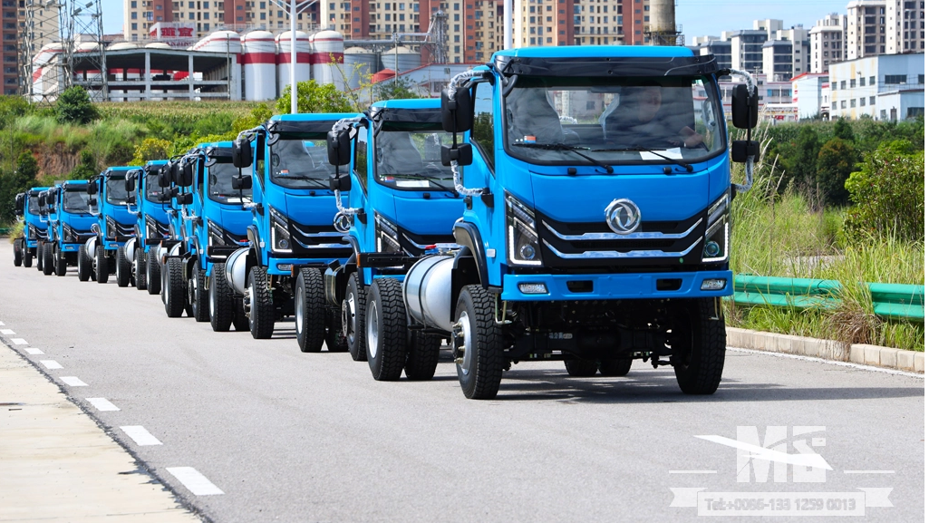 ຈັດສົ່ງມວນຊົນ! Hubei Off-Road ລົດພິເສດ 4×4 Chassis Off-road ເສີມສ້າງຕະຫຼາດວິສະວະກໍາຕ່າງປະເທດ