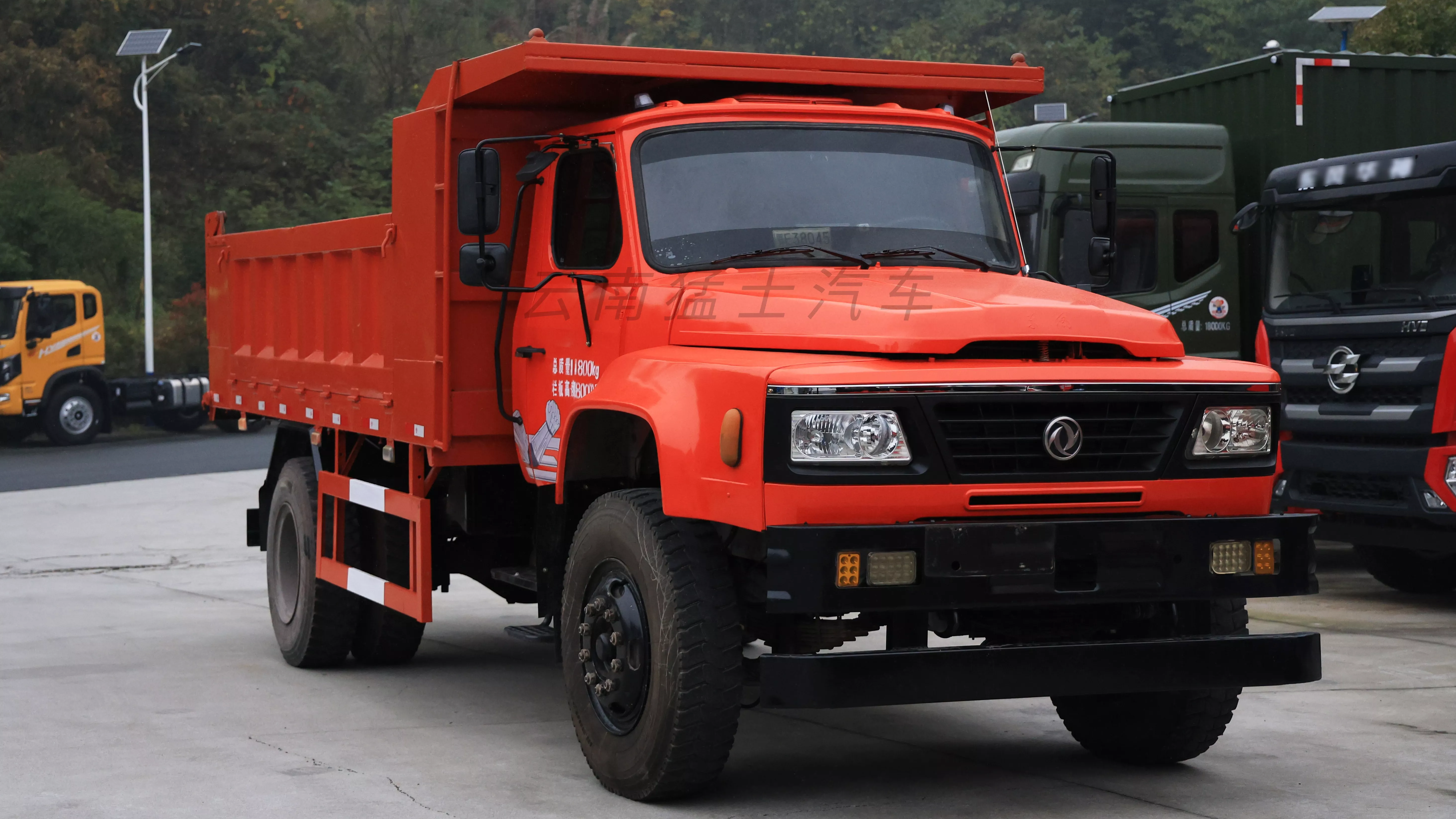 Dongfeng EQ2082 6×6 Off-Road Dump Truck ມີສໍາລັບການສົ່ງອອກ